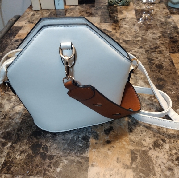 Happy Cat Beige Leather Purse - Picture 3 of 4